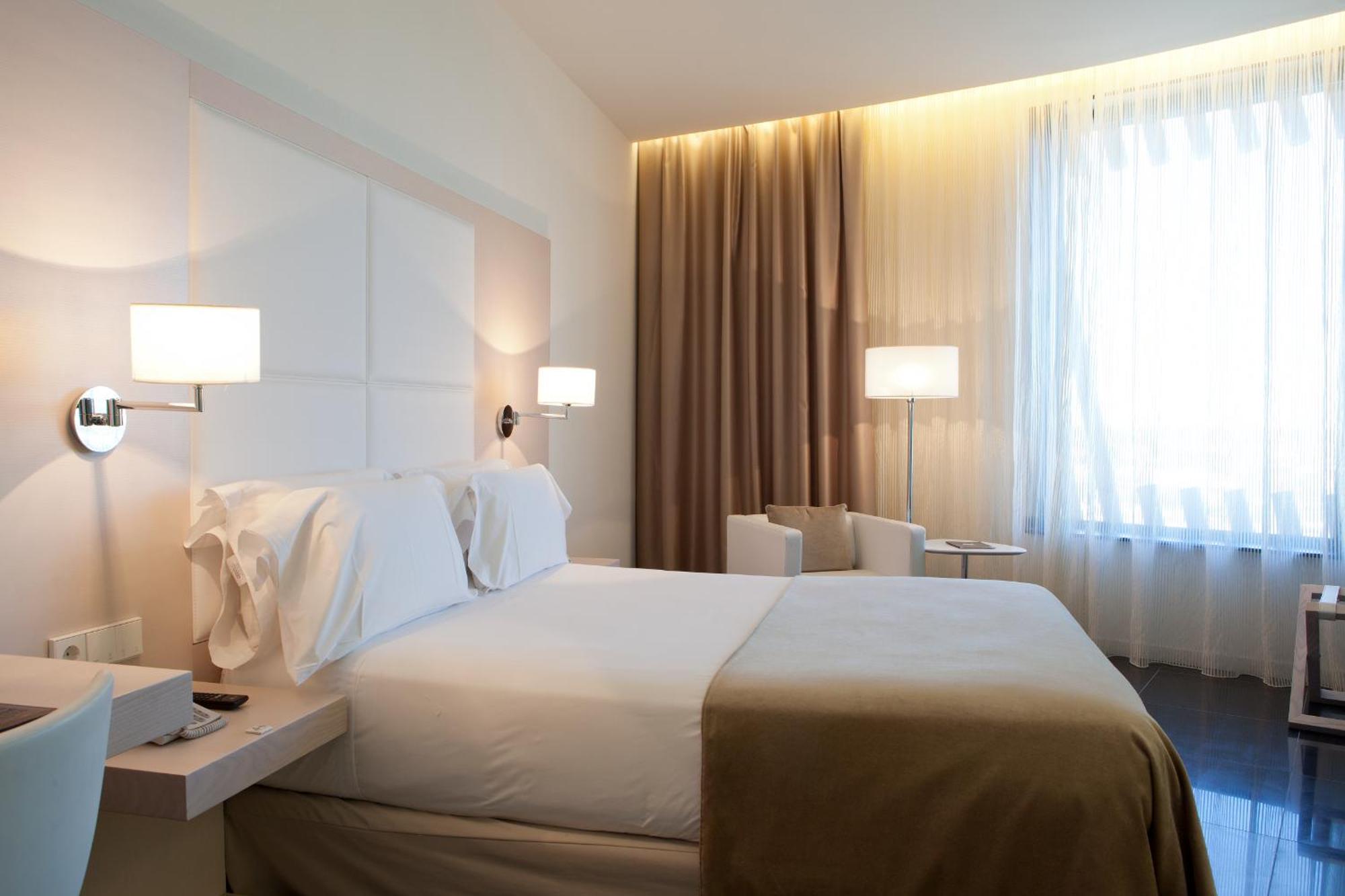 Hotel Porta Fira 4* Sup Оспиталет де Лобрегат Екстериор снимка
